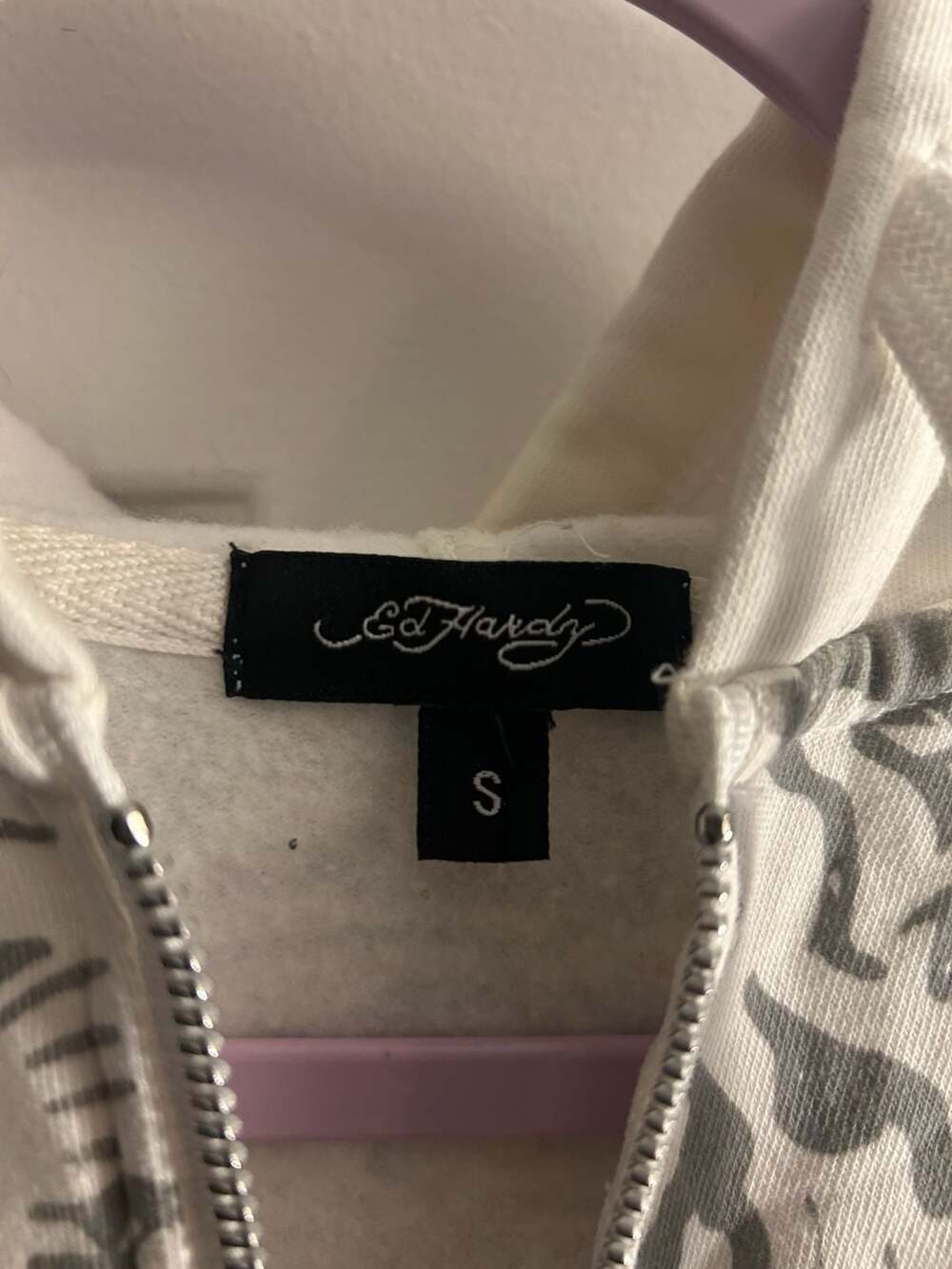 Ed Hardy Women's White Zip-Up Hoodie with Tiger and Dragon Graphic - Picture 4 of 6